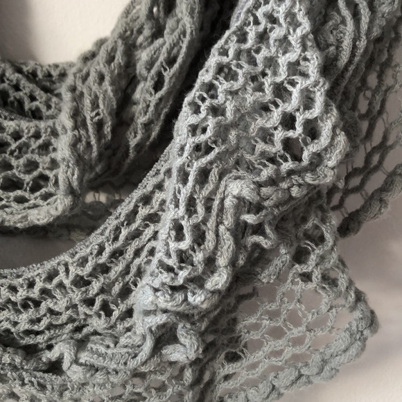 Loop scarf - Picture 2 of 3